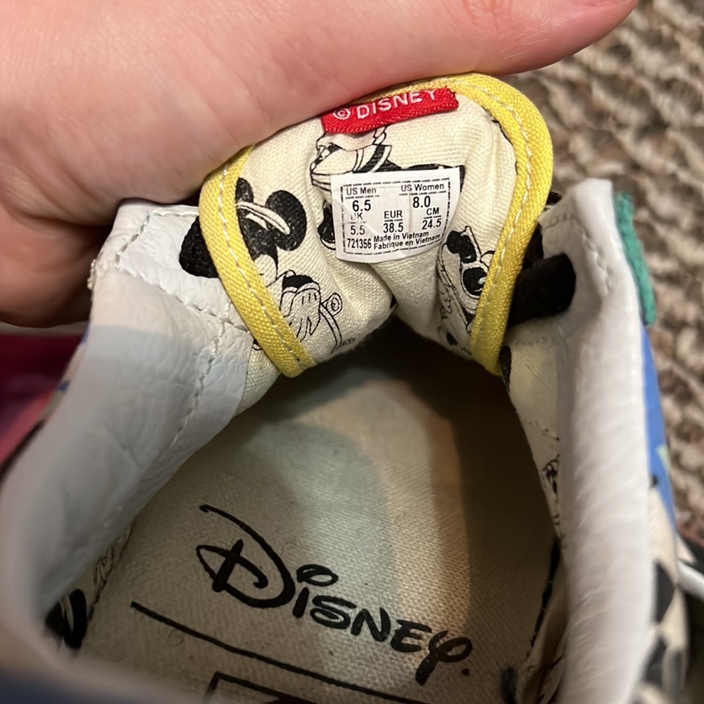 Disney vans!! - Picture 6 of 7